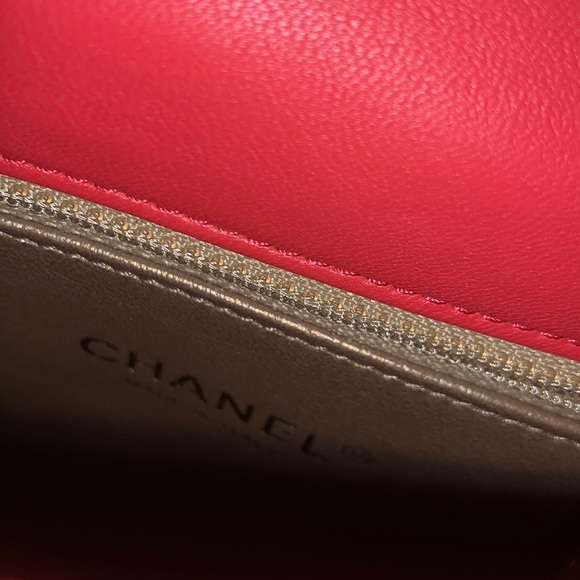 CHANEL SIDE PACK BAGS - Picture 8 of 8